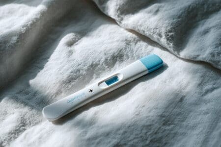 Pozitivan Clearblue test za trudnoću s plus znakom